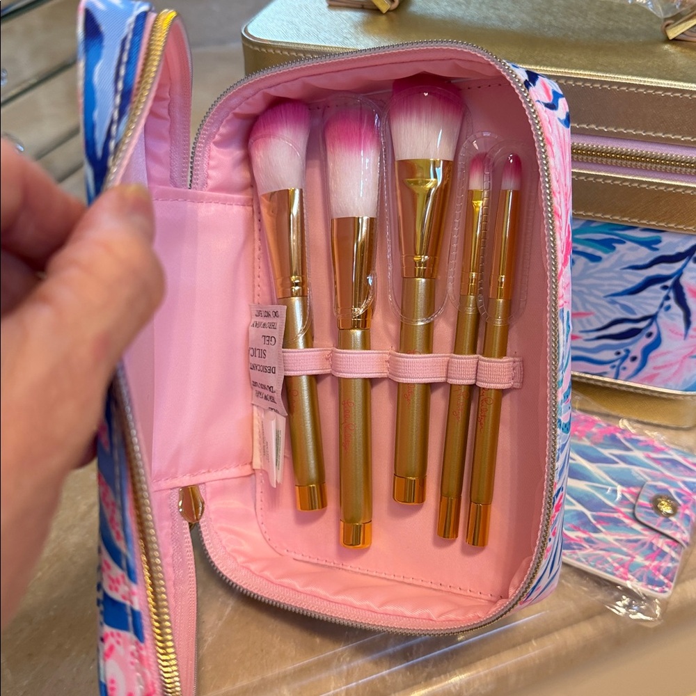 NWT Lilly Pulitzer Carry-On Luggage Set, Kaleidoscope 5 Piece Set, So Beautiful - Picture 12 of 16